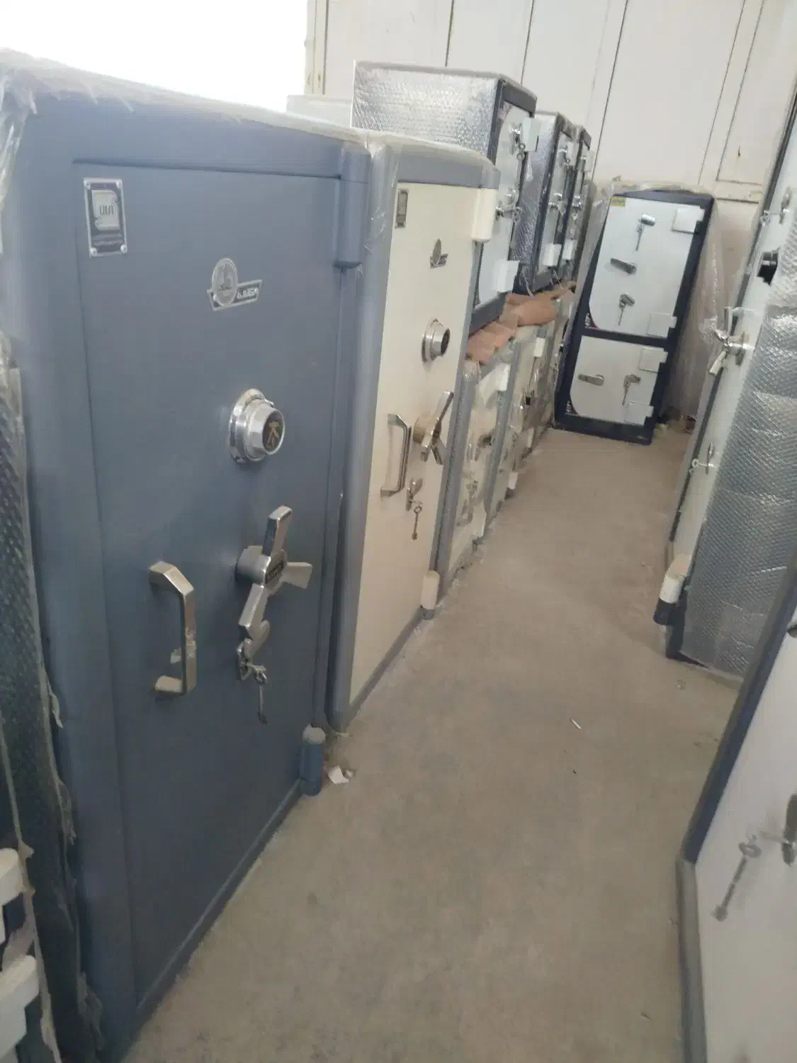 گاوصندوق زرگری|ابزارآلات|بروجرد, |دیوار