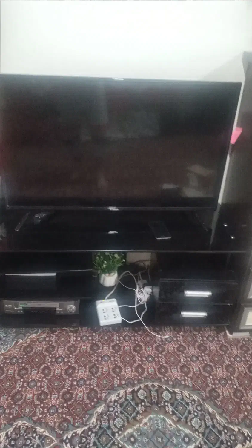 تلویزیون ۴۳×ویژن فروشی|تلویزیون و پروژکتور|لوندویل, |دیوار