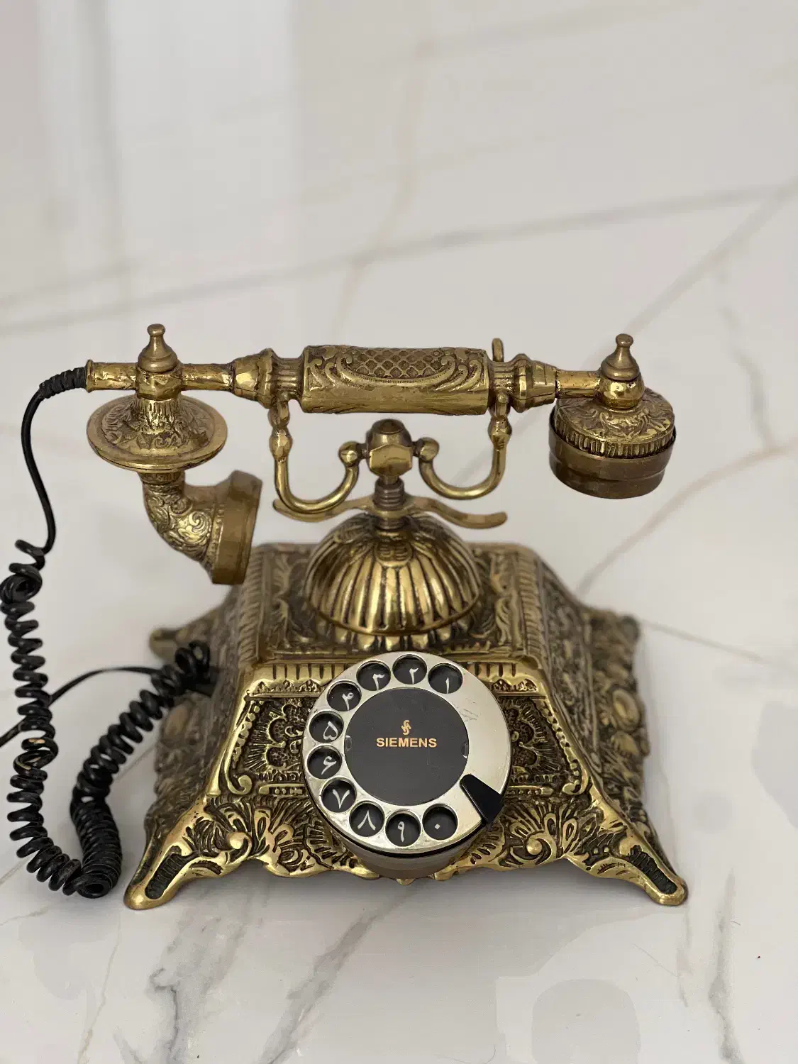 تلفن برنجی|کلکسیون اشیاء عتیقه|آفتاب, |دیوار