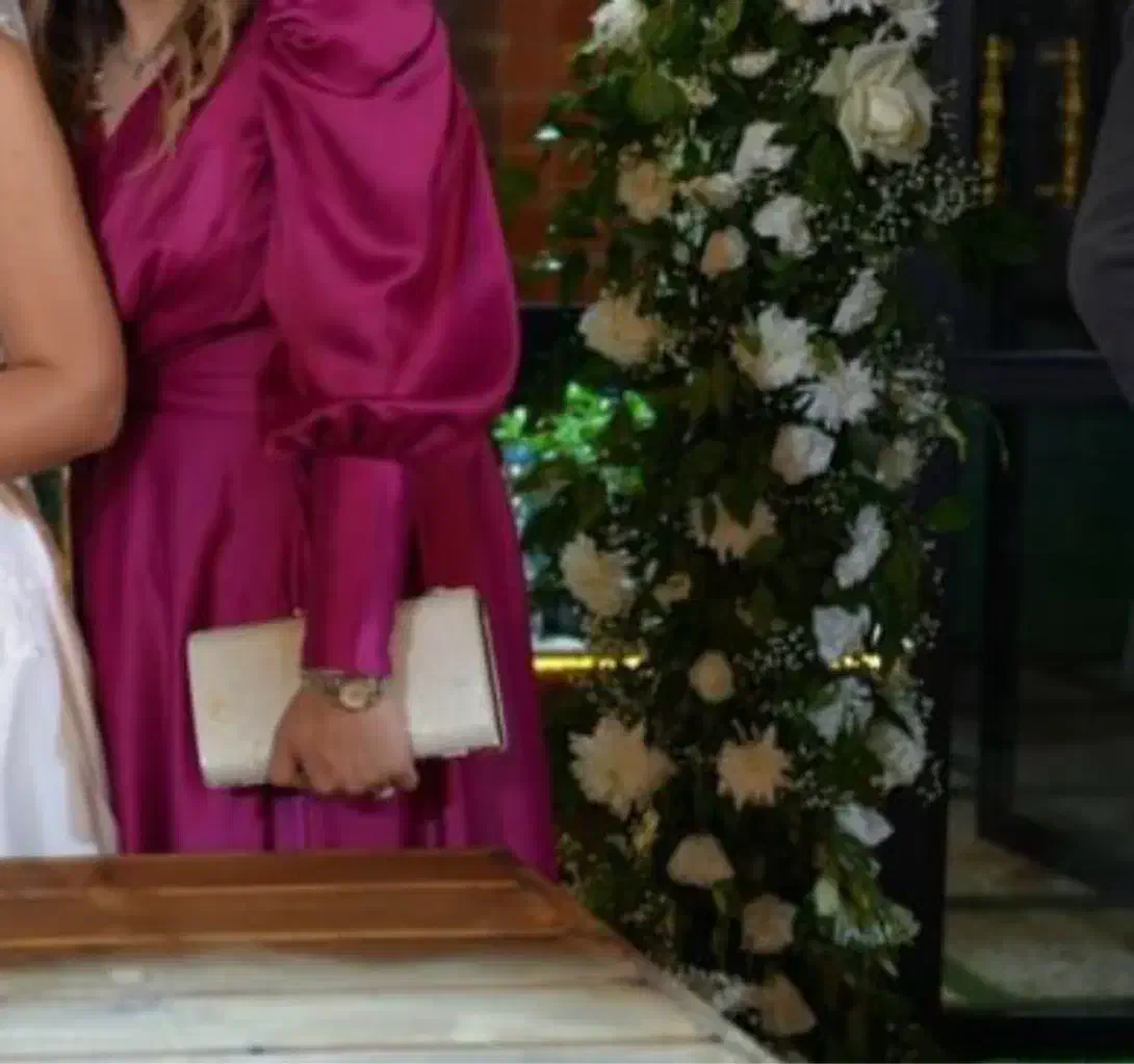 لباس مجلسی|لباس|رشت, پل تالشان|دیوار