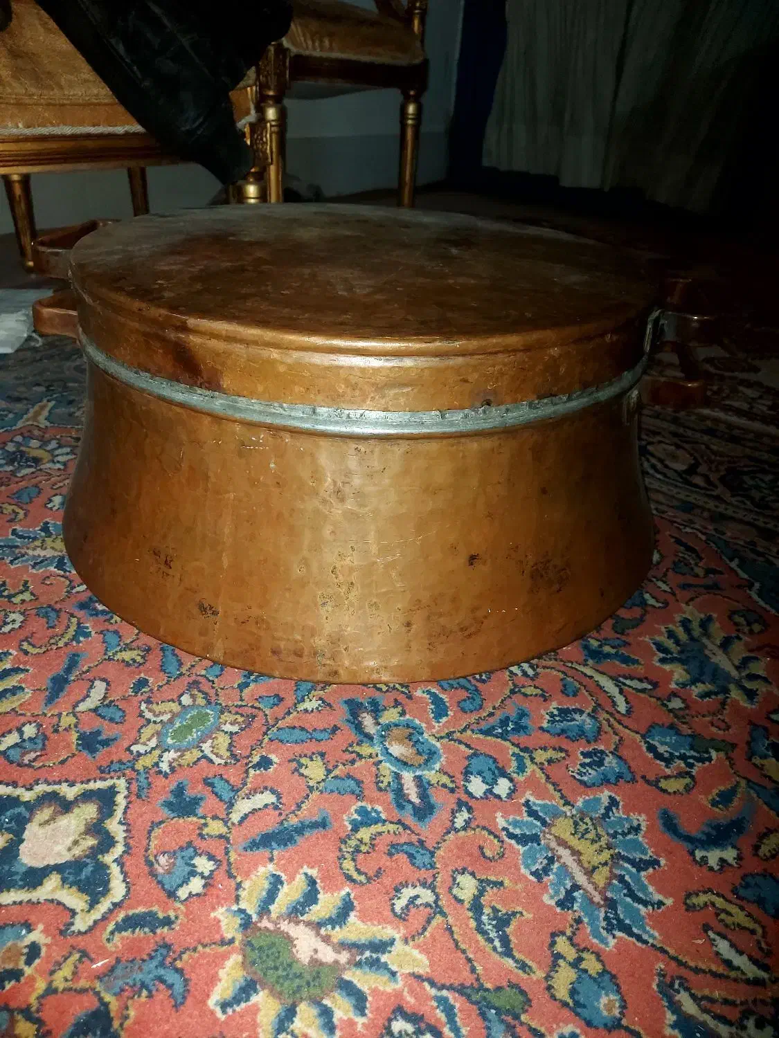 قابلمه مسی قدیمی|کلکسیون اشیاء عتیقه|گلپایگان, |دیوار