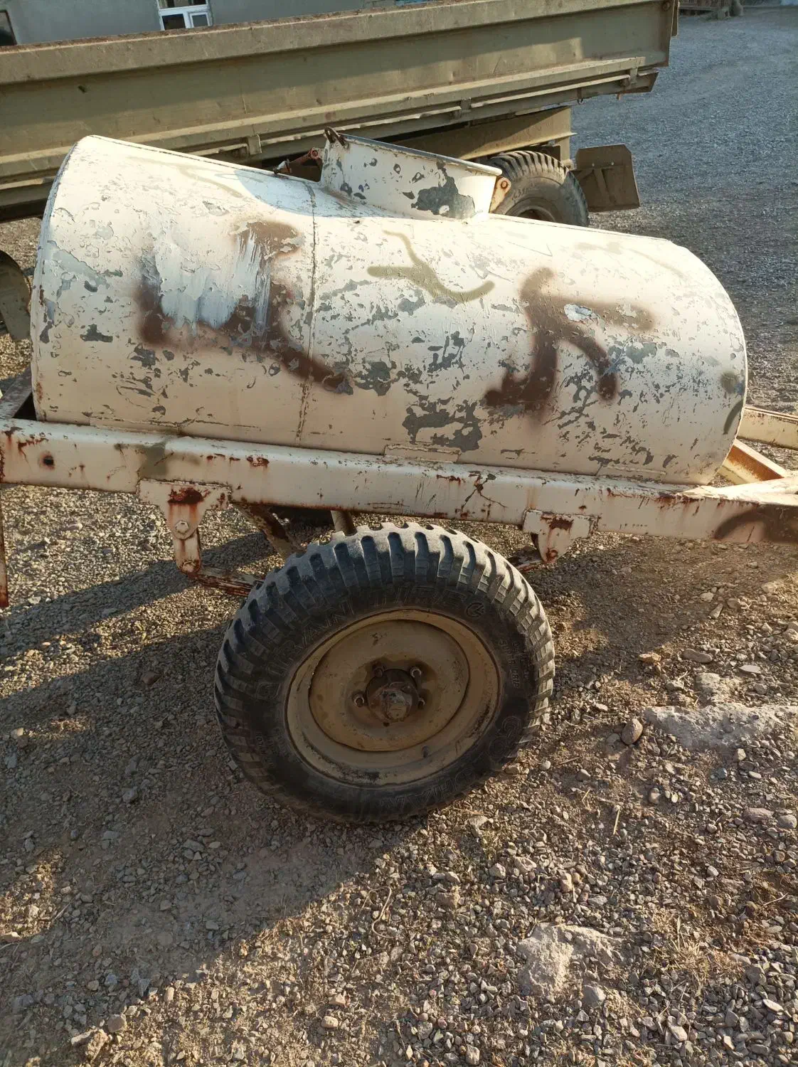 تانکر هزار لیتری ارتشی|ماشینآلات صنعتی|مهاباد (آذربایجان غربی), |دیوار