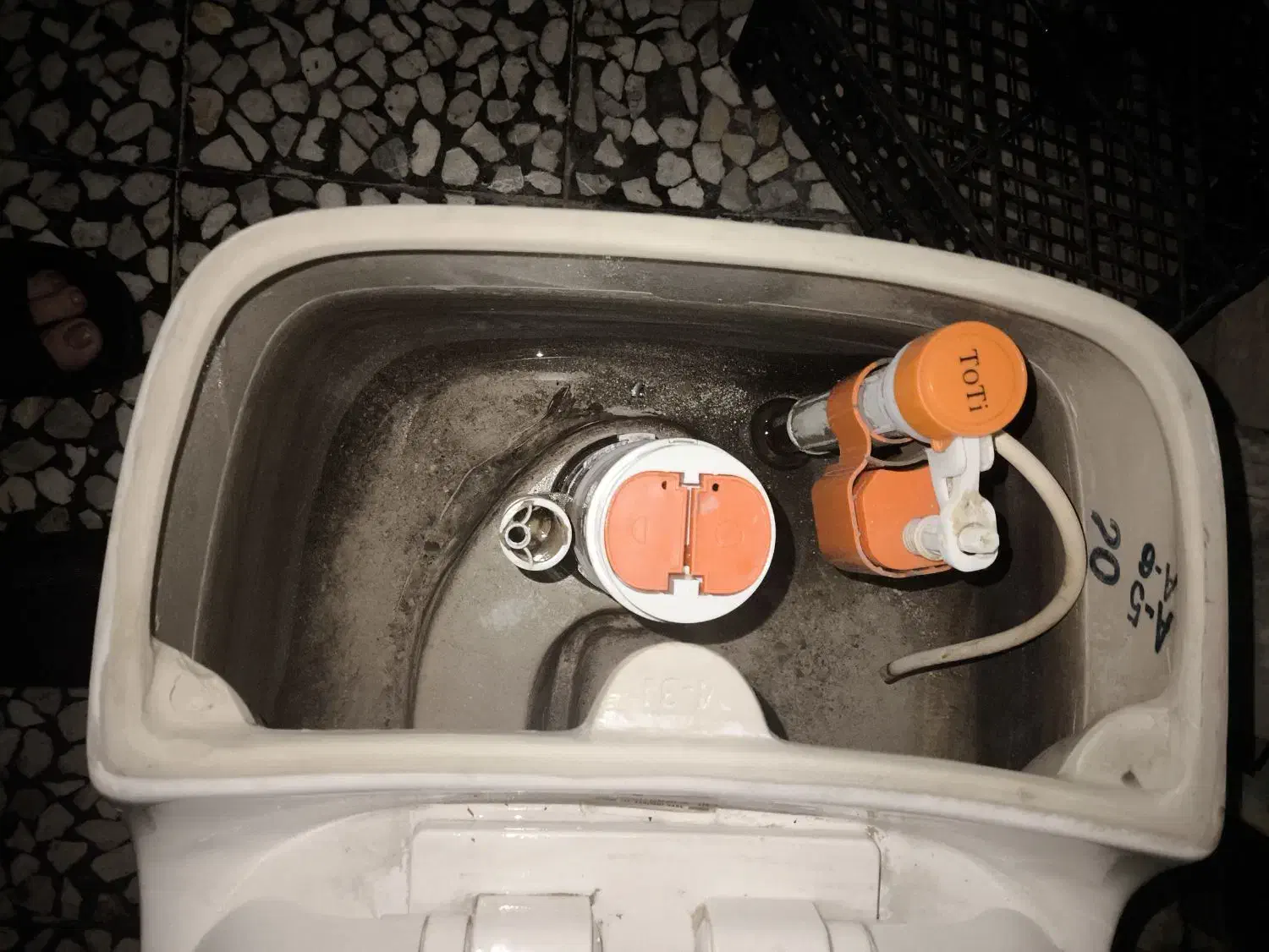 توالت فرنگی درحد نو|لوازم سرویس بهداشتی|بابل, |دیوار