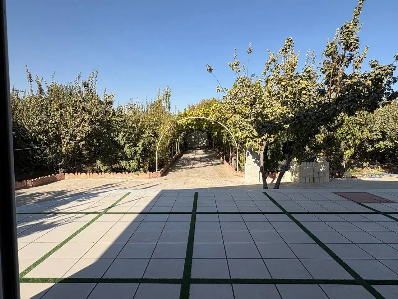 اجاره باغ ویلا دنج و دلنشین|اجارهٔ کوتاهمدت ویلا و باغ|فلاورجان, |دیوار