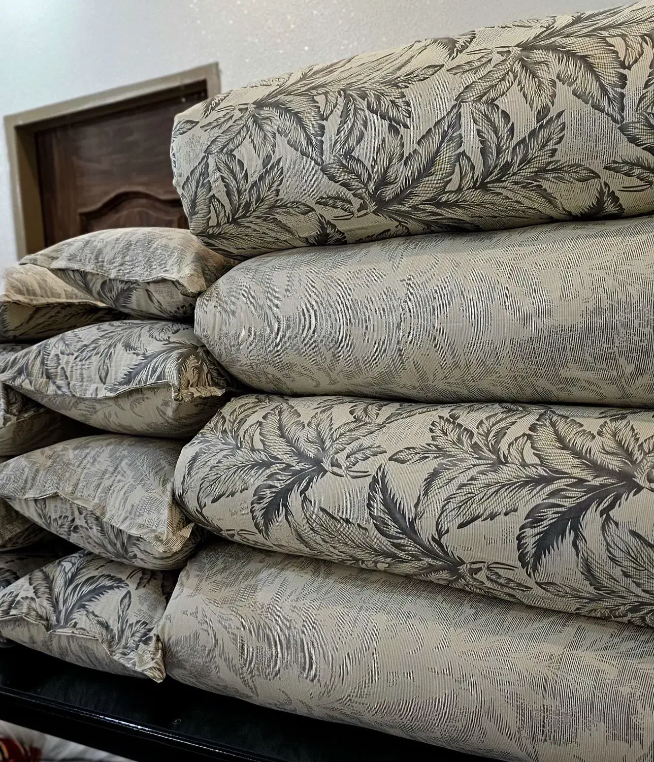 تولیدی تشک وبالشت سنتی|رختخواب، بالش، پتو|اصفهان, شهرک کاوه|دیوار