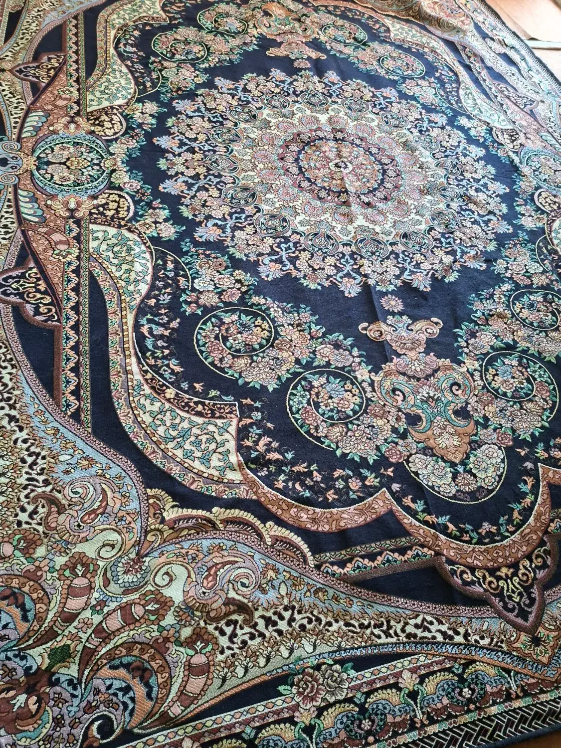 روفرشی|روفرشی|دوگنبدان, |دیوار