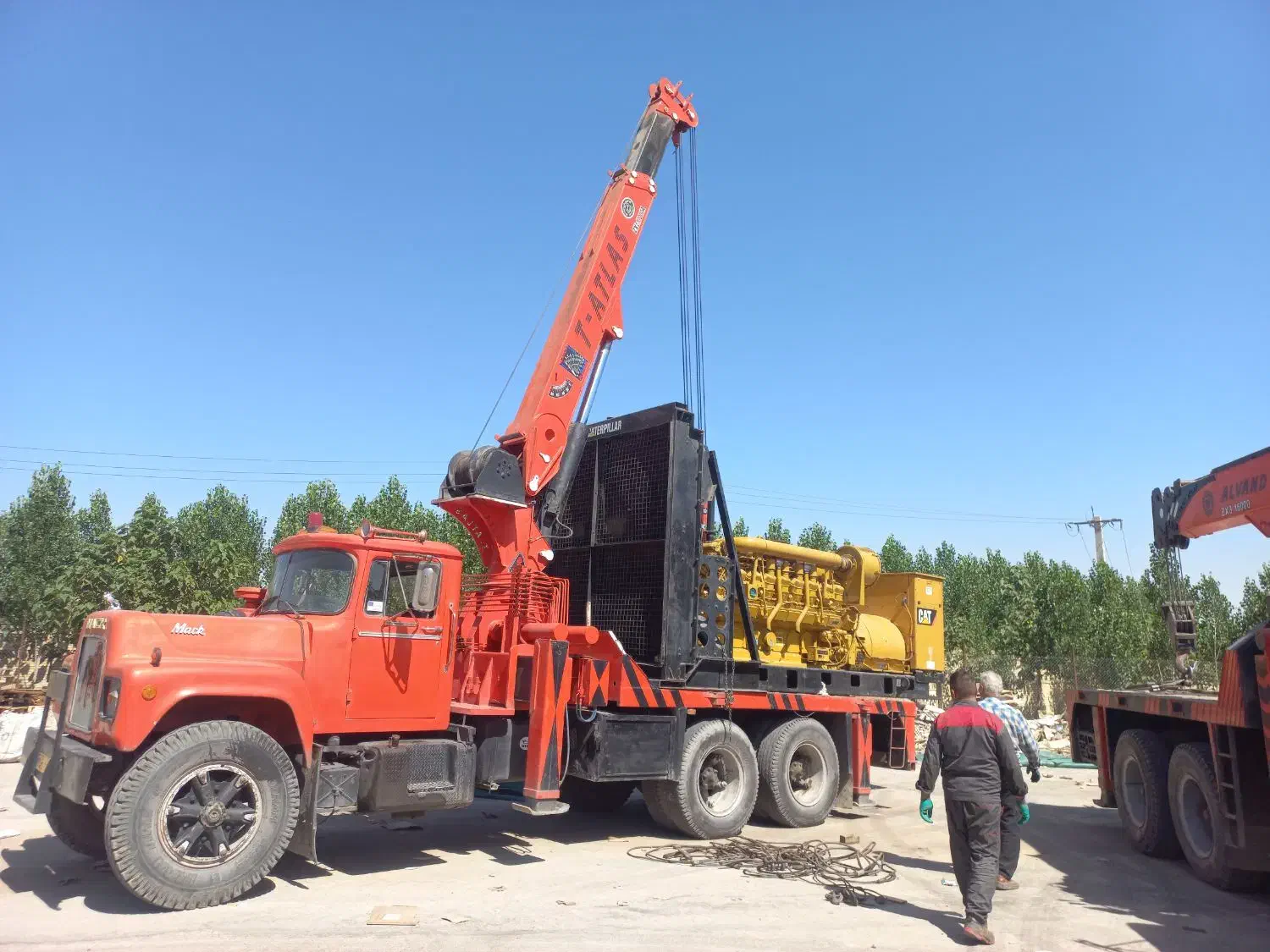 جرثقیل کفی ۱۰تن|خدمات حمل و نقل|همدان, |دیوار