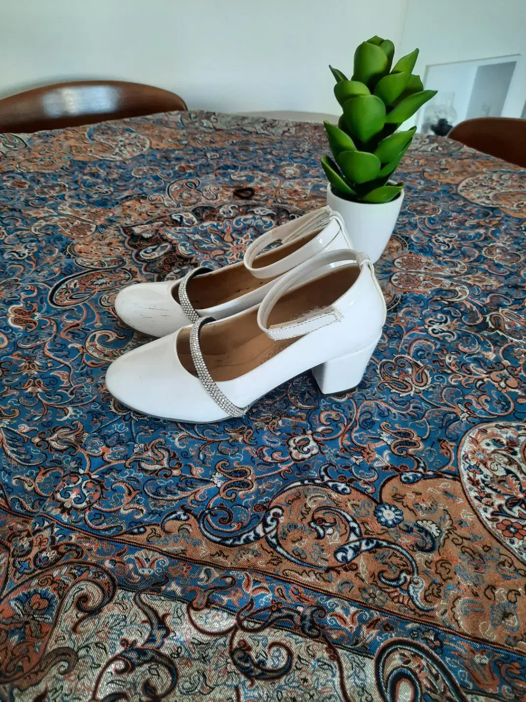 کفش مجلسی دخترانه ، نگین دار شماره 33|کیف، کفش، کمربند|شیراز, شهرک ولیعصر|دیوار