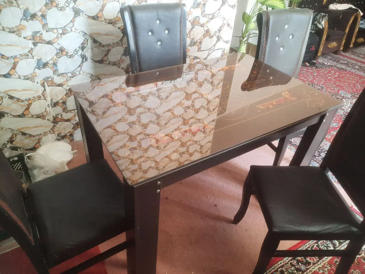 میز غذا خوری ۴ نفره|میز و صندلی غذاخوری|رامشیر, |دیوار