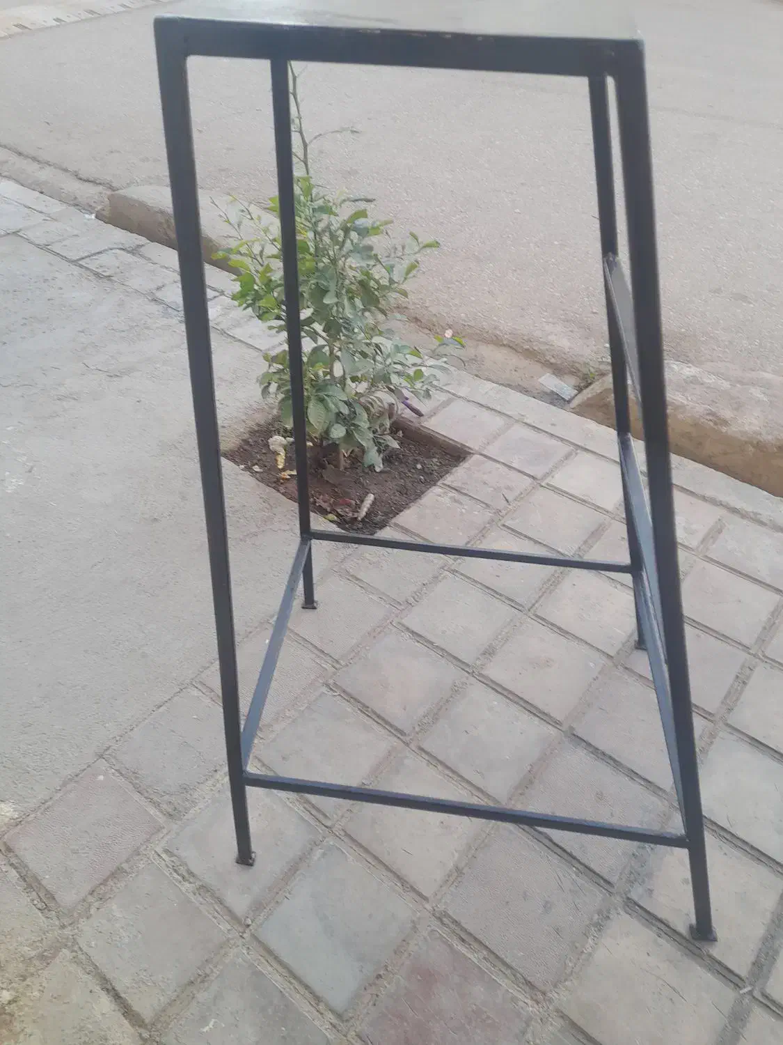 چهارپایه آهنی|صندلی و نیمکت|گنبد کاووس, |دیوار