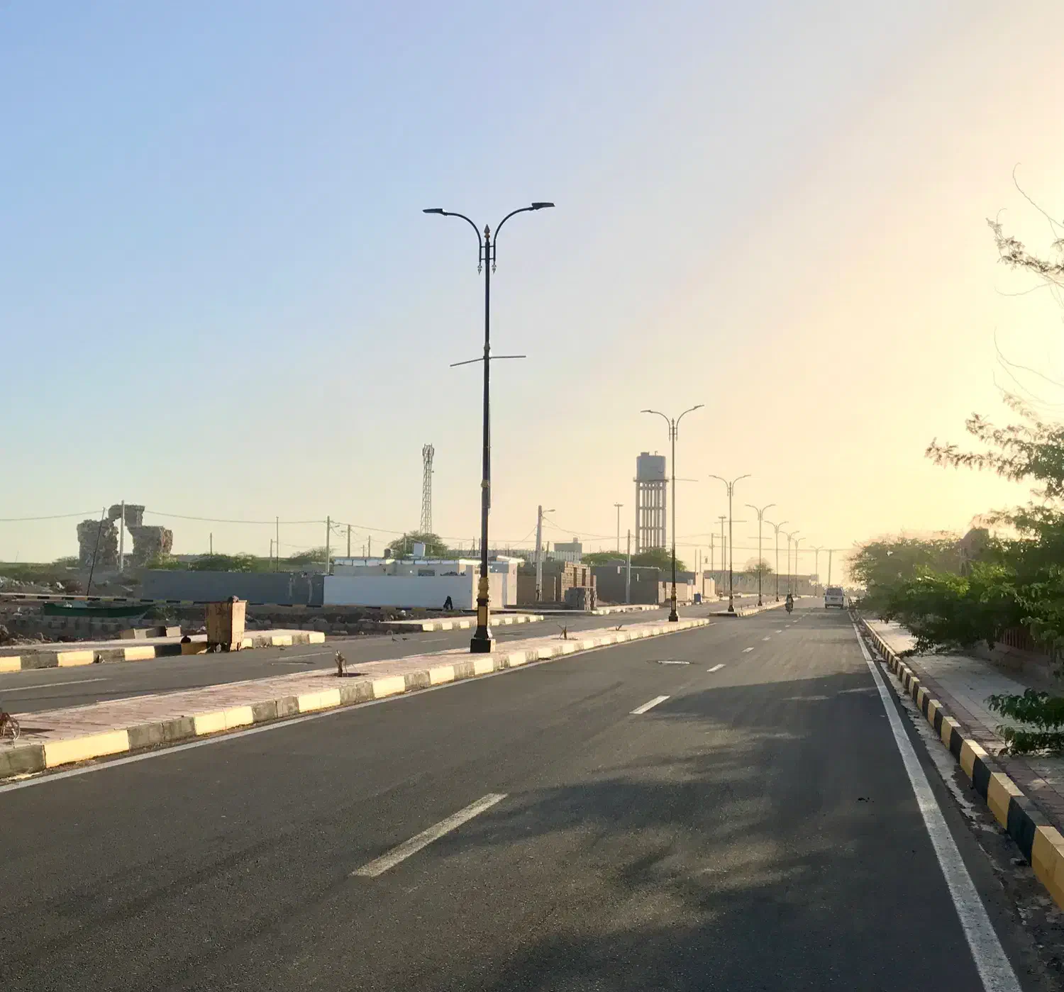 زمین چهارنبش ۳۲۰ مرکز شهر پلاک یک|فروش زمین و ملک کلنگی|هرمز, |دیوار