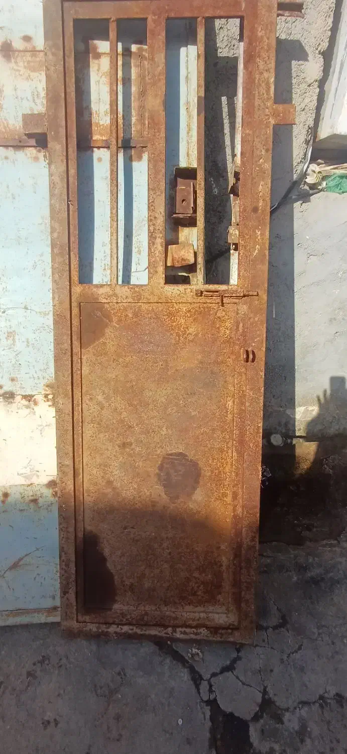 درب اتاق|مصالح و تجهیزات ساختمان|اهرم, |دیوار