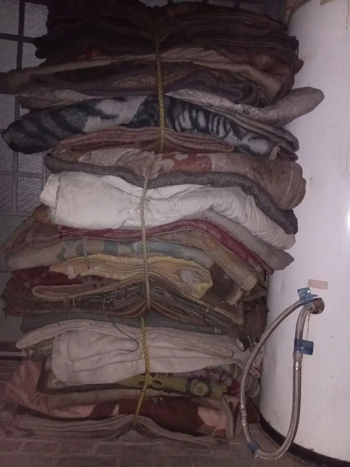 ۴۰ عدد پتو دست دوم فروشی مناسب برا محیط کار|رختخواب، بالش، پتو|سیرجان, |دیوار