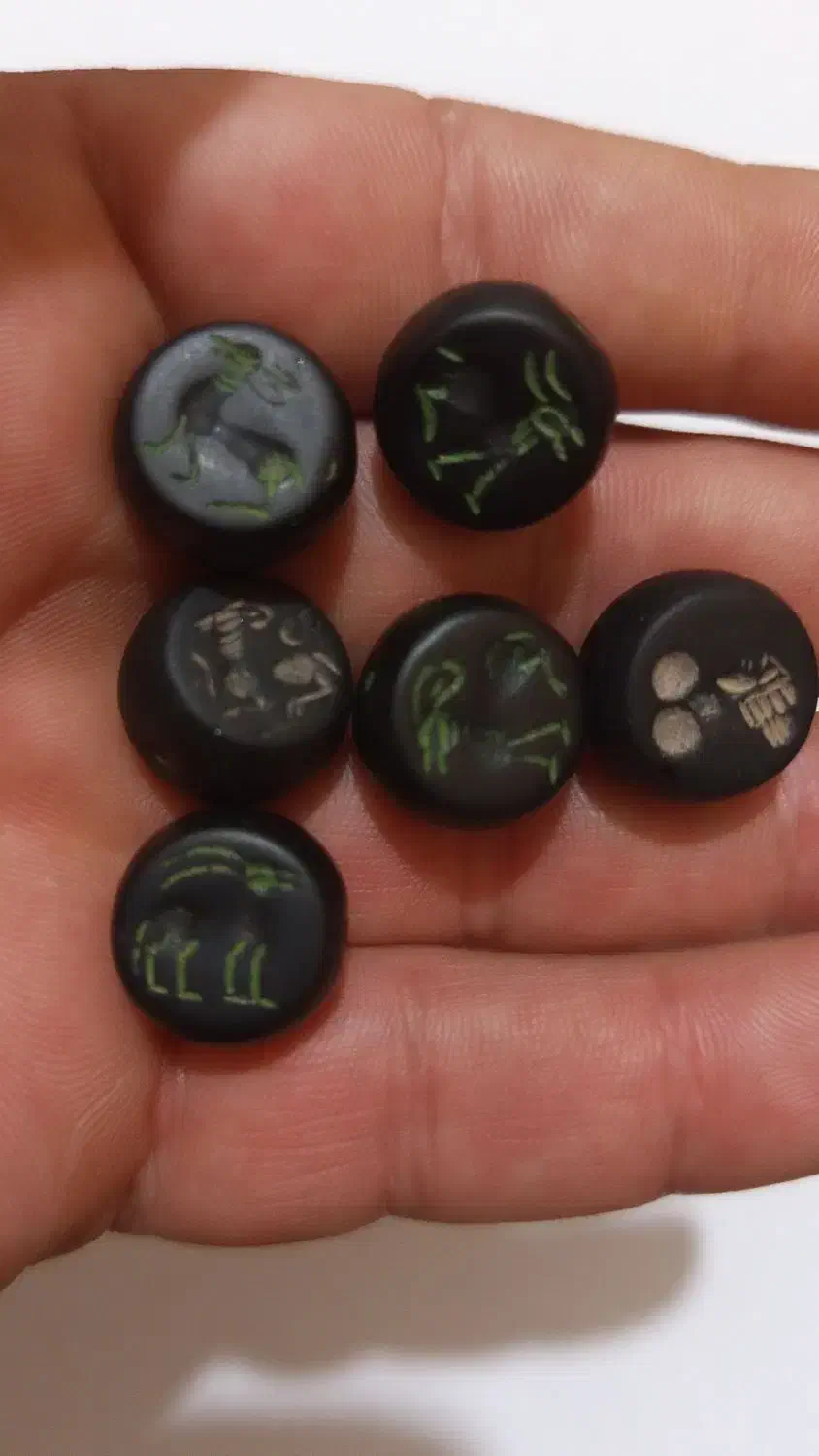 سنگ های|کلکسیون اشیاء عتیقه|دهدشت, |دیوار