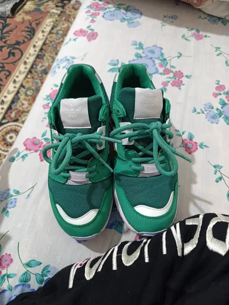 کتونی اورجینال|کیف، کفش، کمربند|فشاپویه, |دیوار