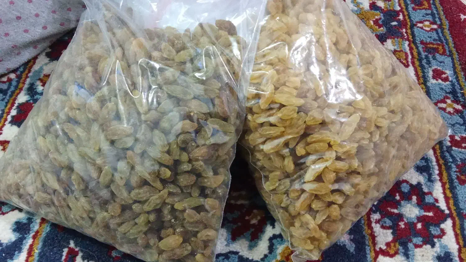 خشکبار|خوردنی و آشامیدنی|تربت‌حیدریه, آغوی|دیوار