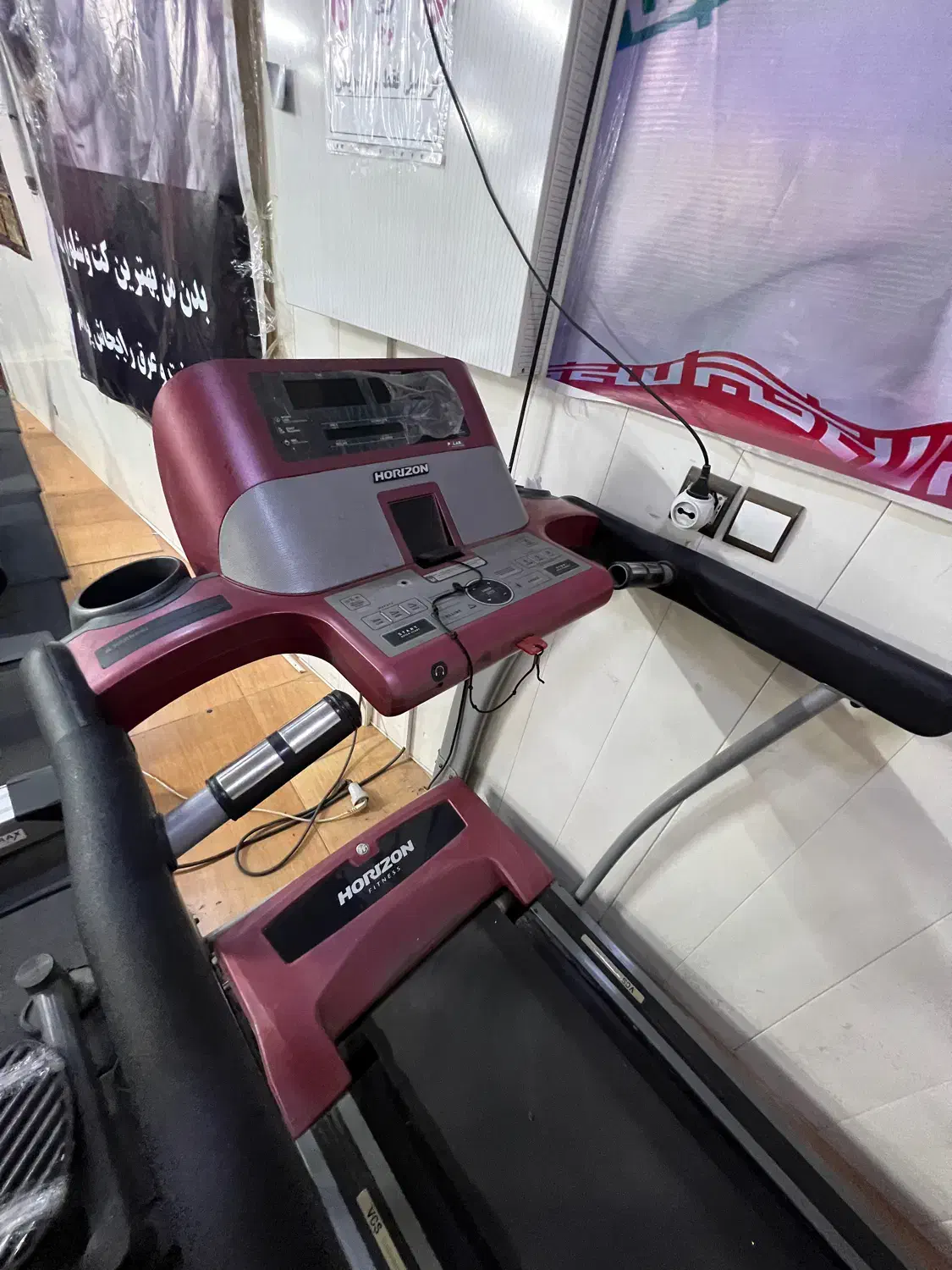 4 عدد تردمیل باشگاهی و‌ نیمه باشگاهی|تجهیزات ورزشی|اهواز, ۲۴ متری|دیوار