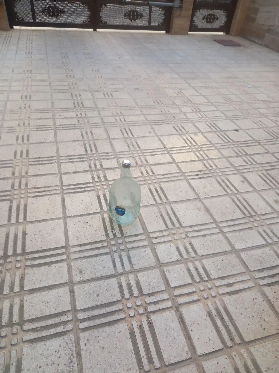 شیشه ابغوره وابلیمو|ظروف نگهدارنده، پلاستیکی، یک‌بارمصرف|قدس, شهر‌قدس|دیوار