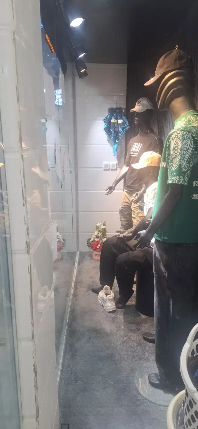 مانکن، اینه، میز پیشخوان، پروفیل|فروشگاه و مغازه|فارسان, |دیوار