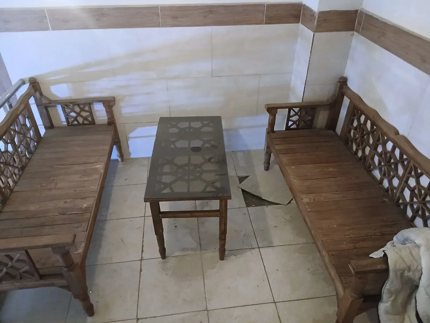 میزو صندلیه چهار نفره|میز و صندلی غذاخوری|شاهدشهر, |دیوار