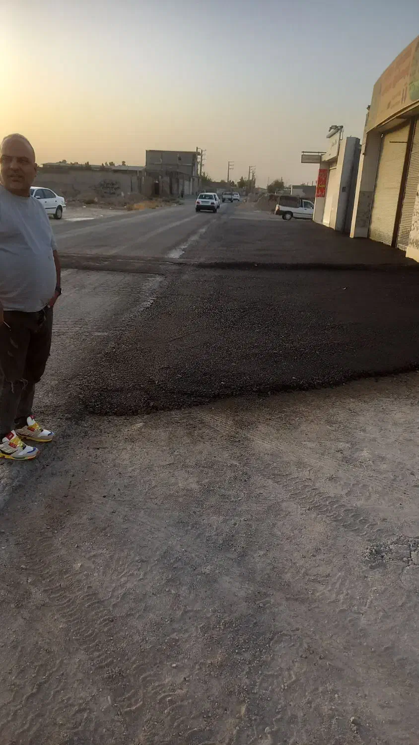 ایزوگام و آسفالت و تراشه وقیرپاشی و محوطه سازی|خدمات پیشه و مهارت|چهارباغ, |دیوار