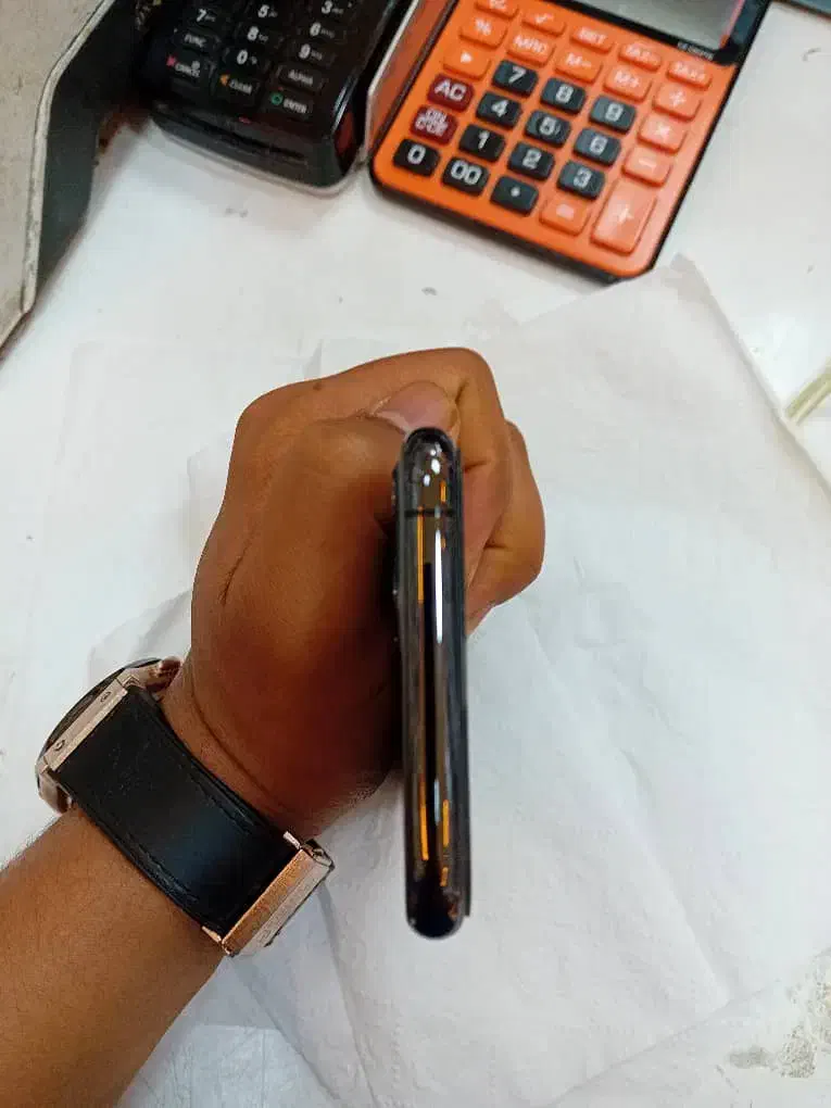 ۱۱ پرو|موبایل|فردیس, شهرک راه آهن|دیوار