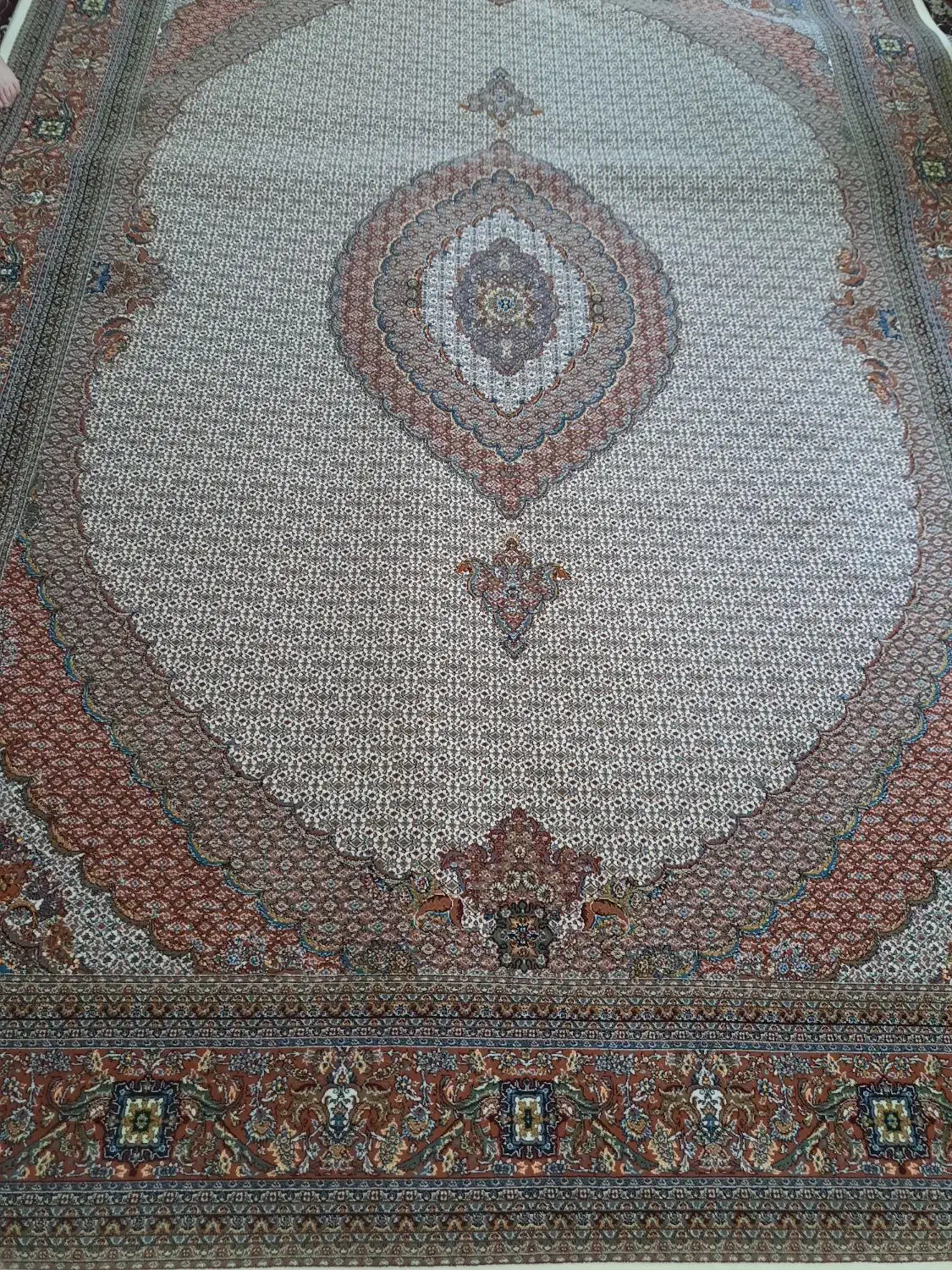 ۴ تخته فرش ۹ متری ، ریز ماهی ، ۷۰۰شانه، ۲۲ میلیون|فرش|اردبیل, |دیوار