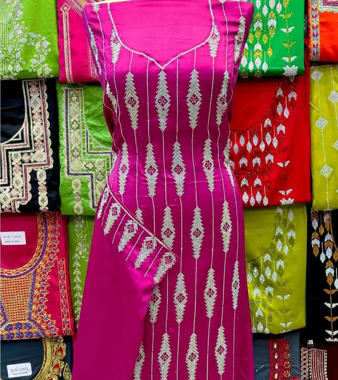 نگین کوبی ماهلین|لباس|کهنوج, |دیوار