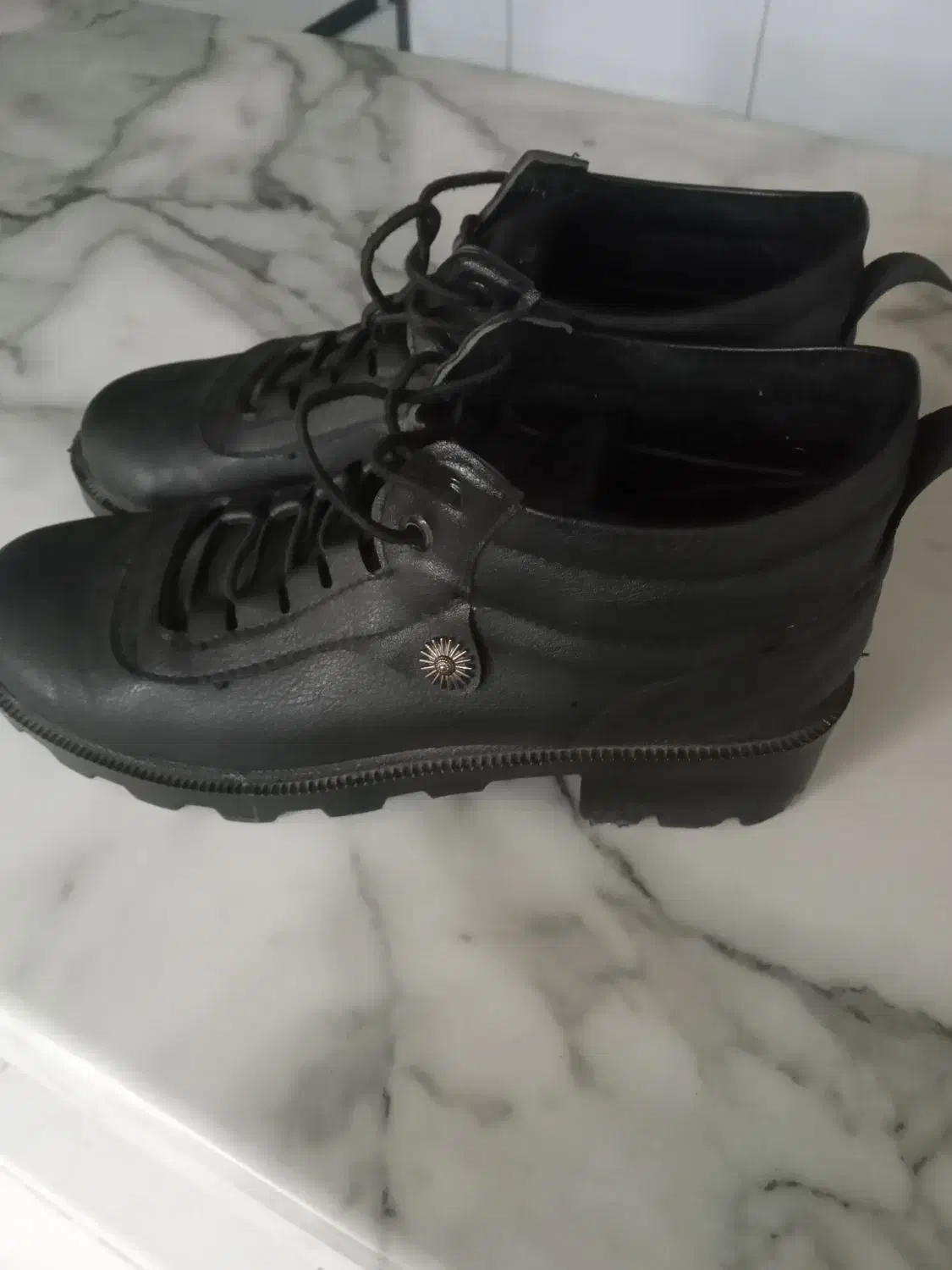 کفش|کیف، کفش، کمربند|پاکدشت, پاکدشت (مامازند)|دیوار