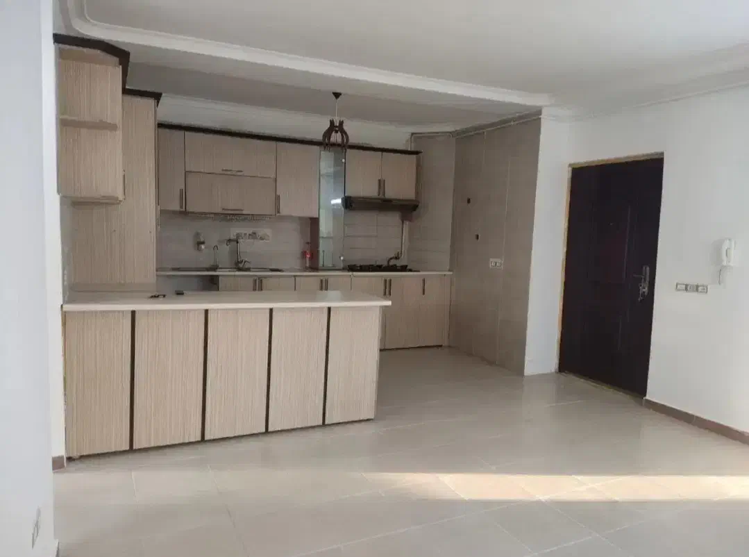 فروش واحد ۷۵ متری در مجتمع تاکسیرانی|فروش آپارتمان|بندر انزلی, کلیور|دیوار