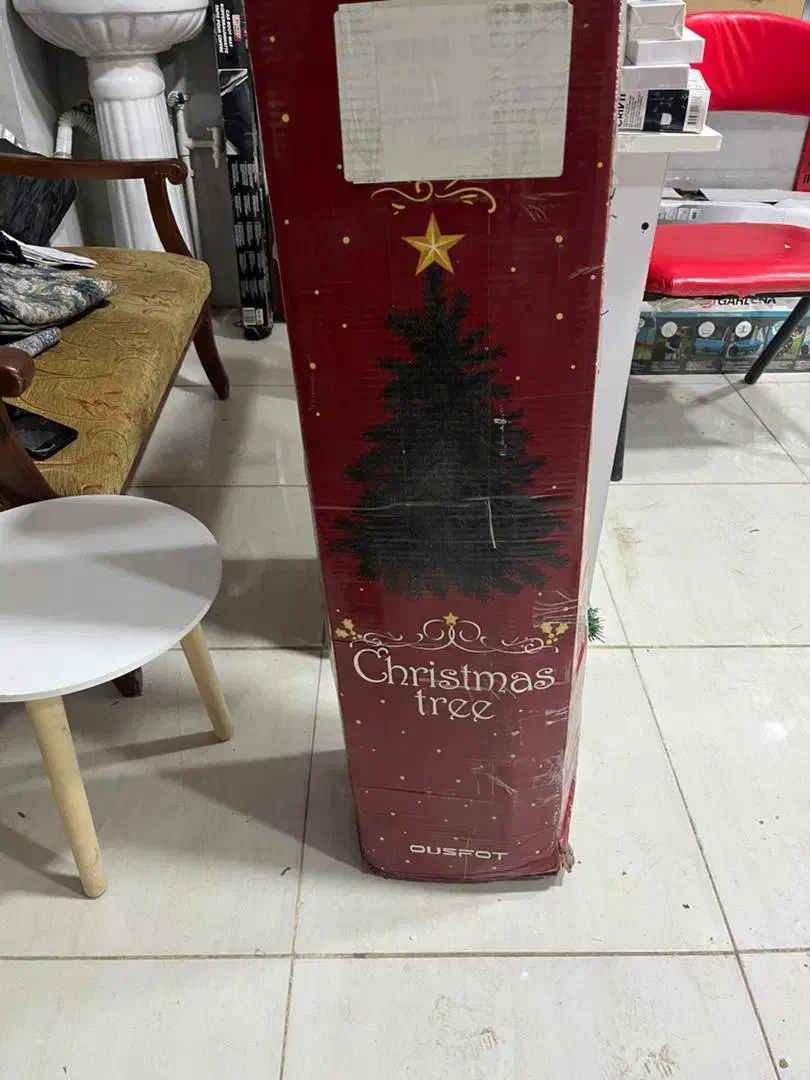 درخت کریسمس OUSFOT آکبند و پلمپ ساز ۱۸۰|کلکسیون و سرگرمی|تهران, جمال‌زاده|دیوار