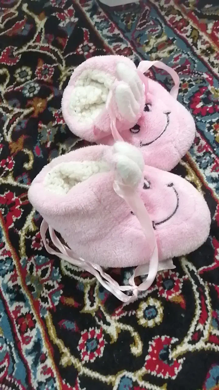 کاپیشن دخترانه.|کفش و لباس بچه|شهرضا, |دیوار