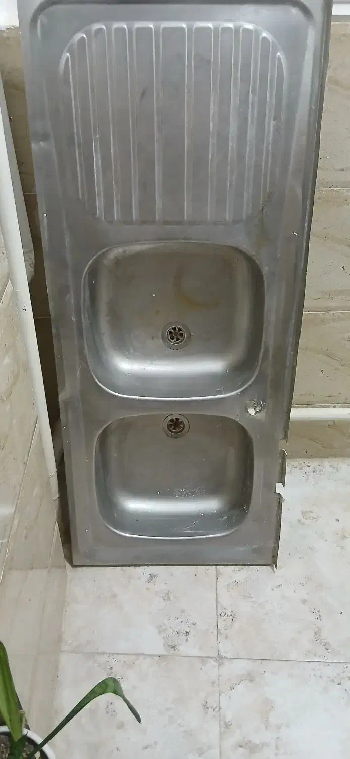 سینگ|آبچکان و نظمدهنده ظروف|ساوه, |دیوار