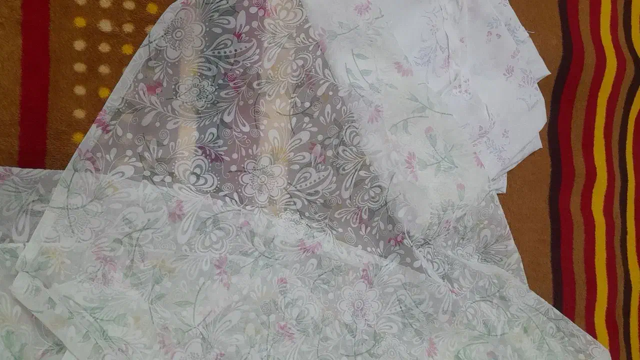 چادر|لباس|گلبهار, شهر جدید گلبهار|دیوار