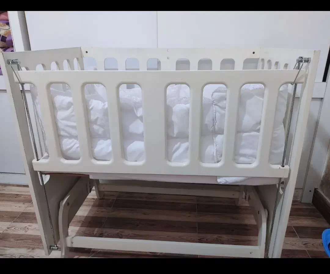 تخت کودک|تخت و صندلی بچه|لنگرود, |دیوار