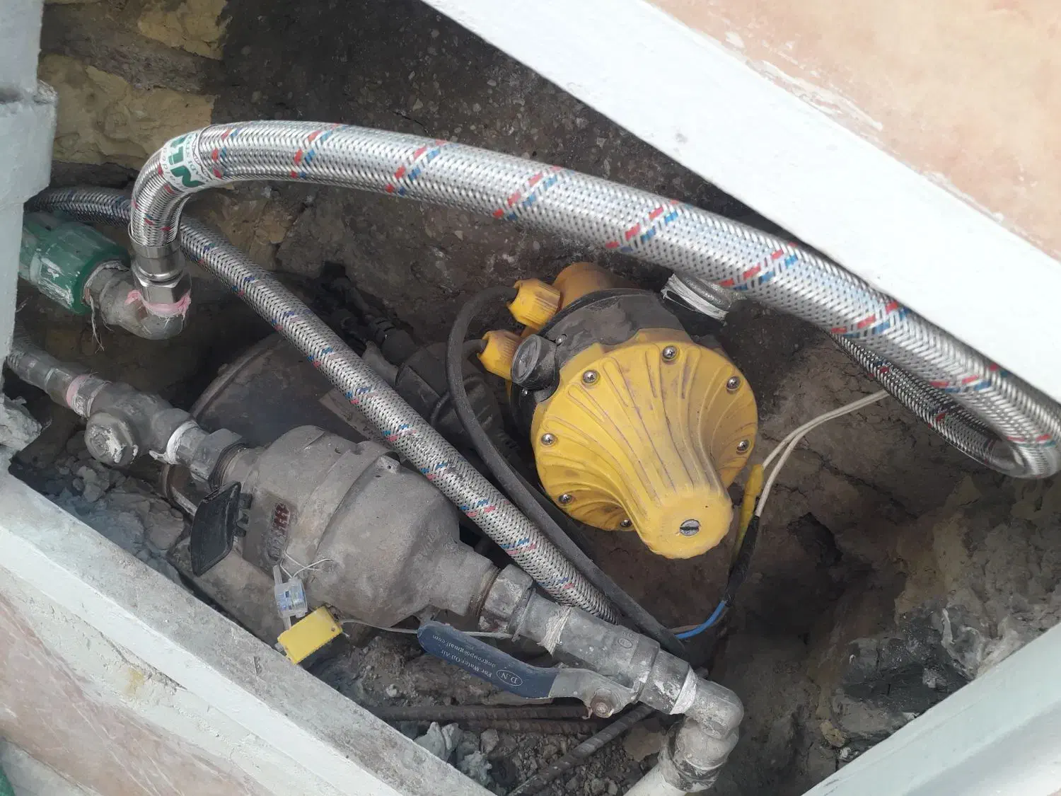 خدمات برق ساختمان وپمپ اب|خدمات پیشه و مهارت|شیراز, شریف‌آباد|دیوار