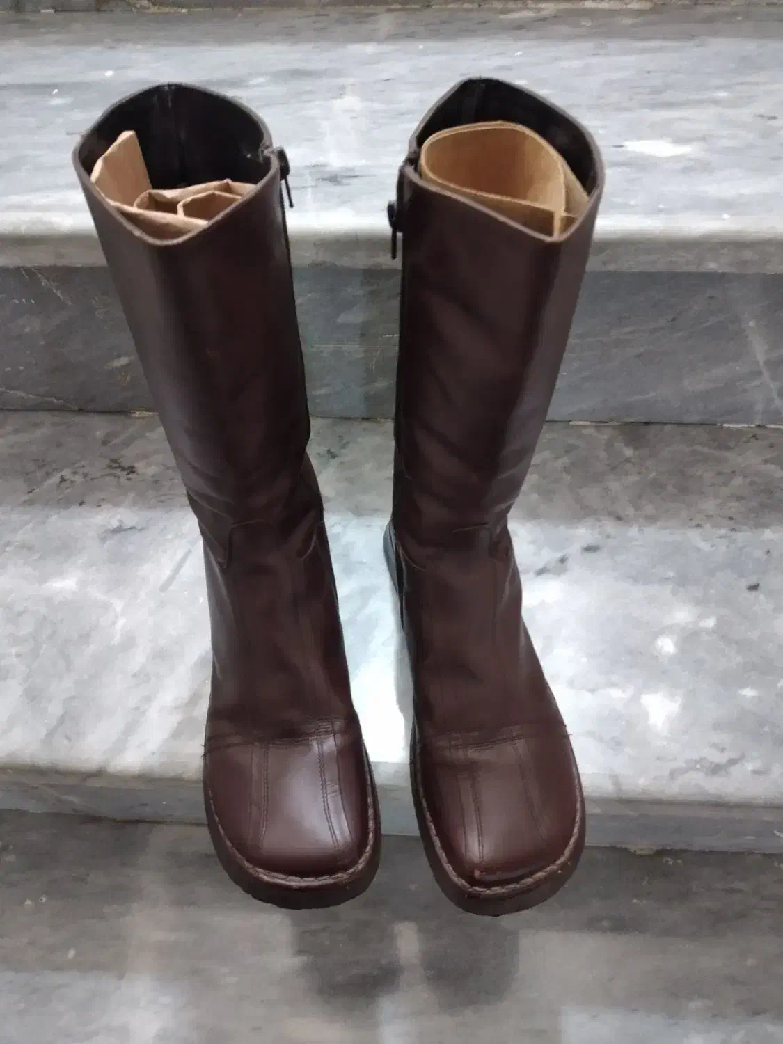 بوت بلند قهوه ای چرم زنانه|کیف، کفش، کمربند|قائمشهر, |دیوار