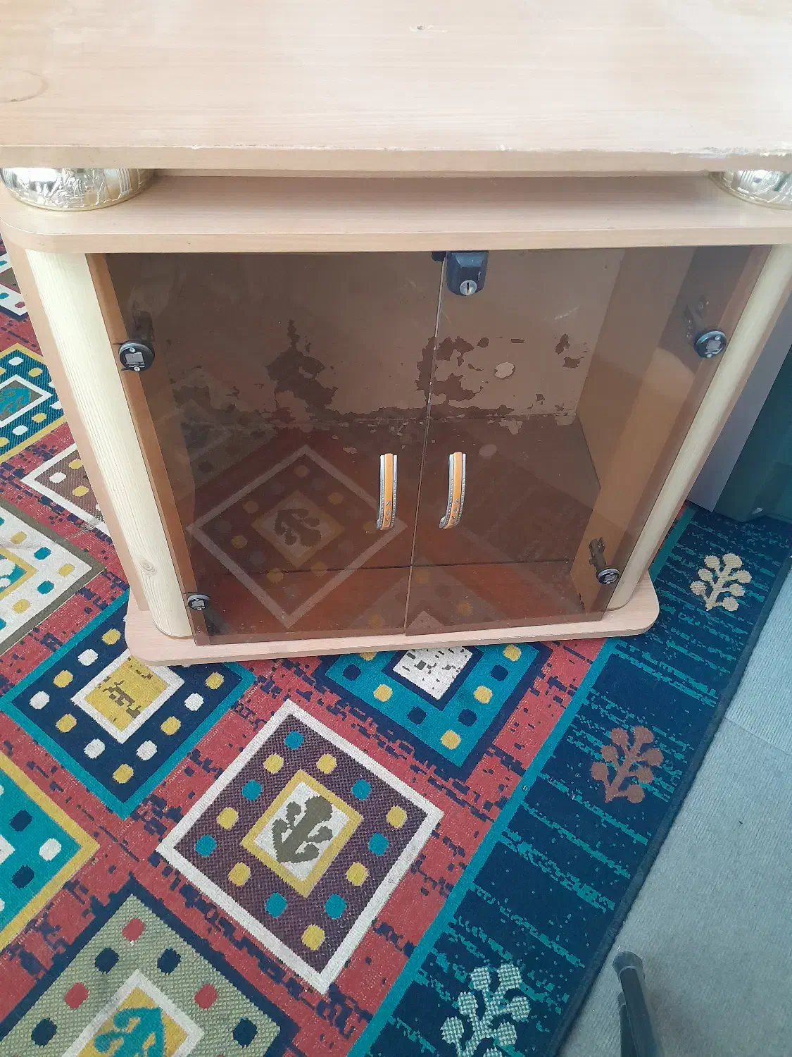 یک عددتلوزیون ۲۱اینچ سامسونگ ومیز|تلویزیون و پروژکتور|سیجوال, |دیوار