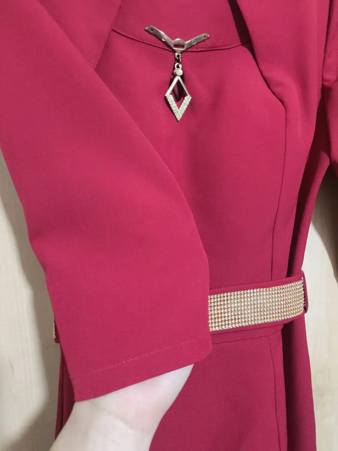 مجلسی بلند|لباس|ماهدشت, |دیوار