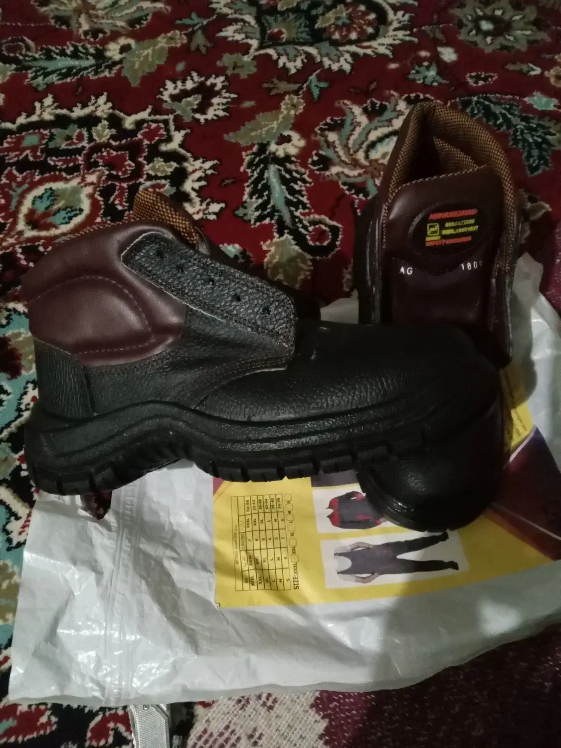 جفت کفش ایمنی درجه 1تمام چرم پیش بدون آهن سبک|کیف، کفش، کمربند|یاسوج, |دیوار