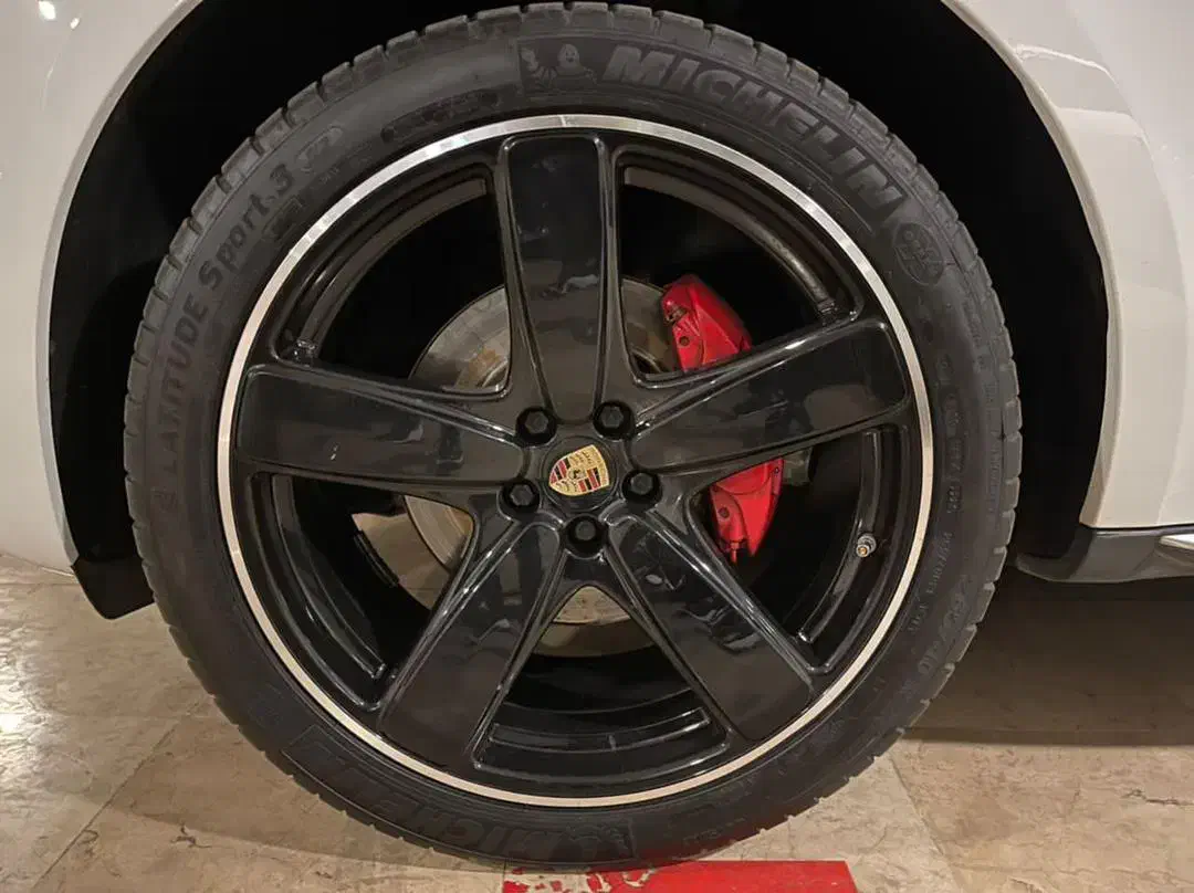 فولترین ماکان دخل فول قرمز بدنه بی توضیح|خودرو سواری و وانت|تهران, فرمانیه|دیوار