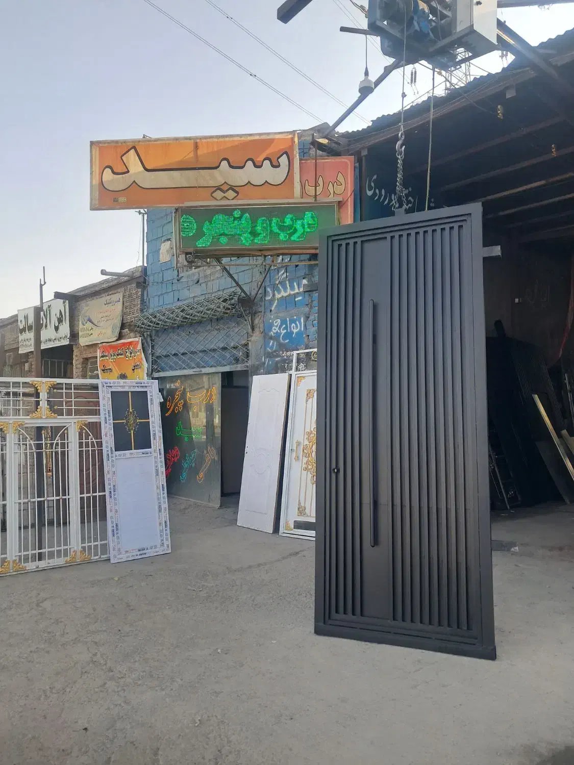 حمل بار باجرثقیل درب باغی کد 9088نما ویلایی۵۵۵حیا|مصالح و تجهیزات ساختمان|مشهد, رسالت|دیوار