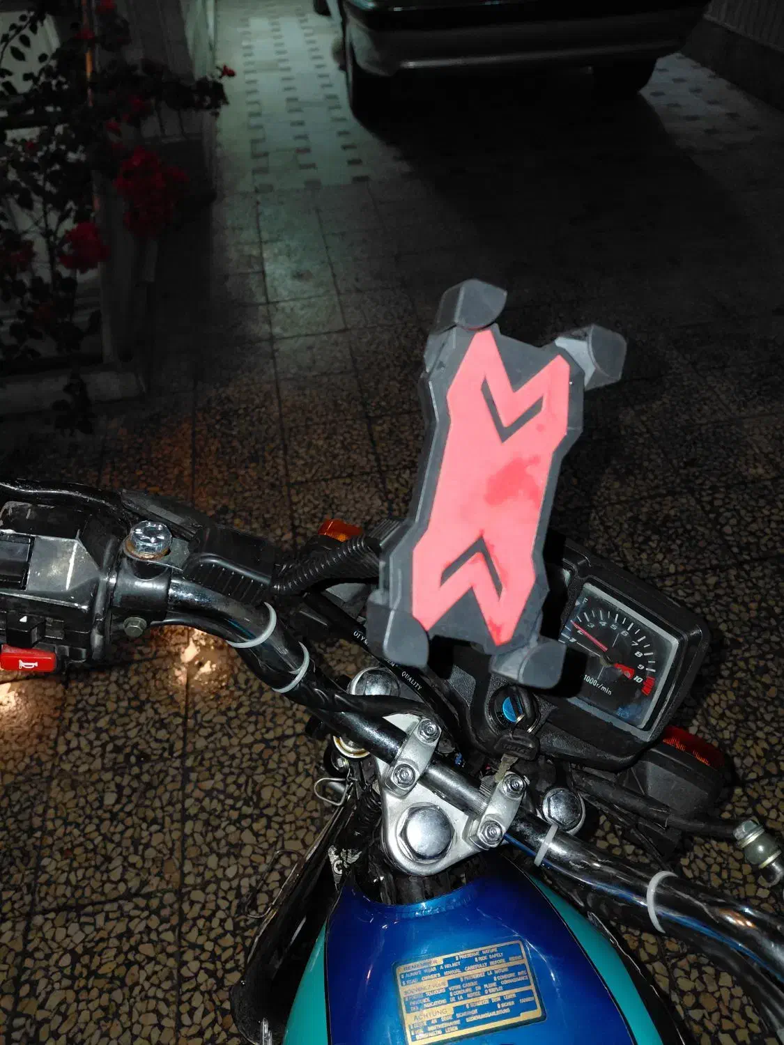 هولدر مبایل مخصوص موتور|لوازم جانبی موبایل و تبلت|کاشان, پشت شهربانی|دیوار