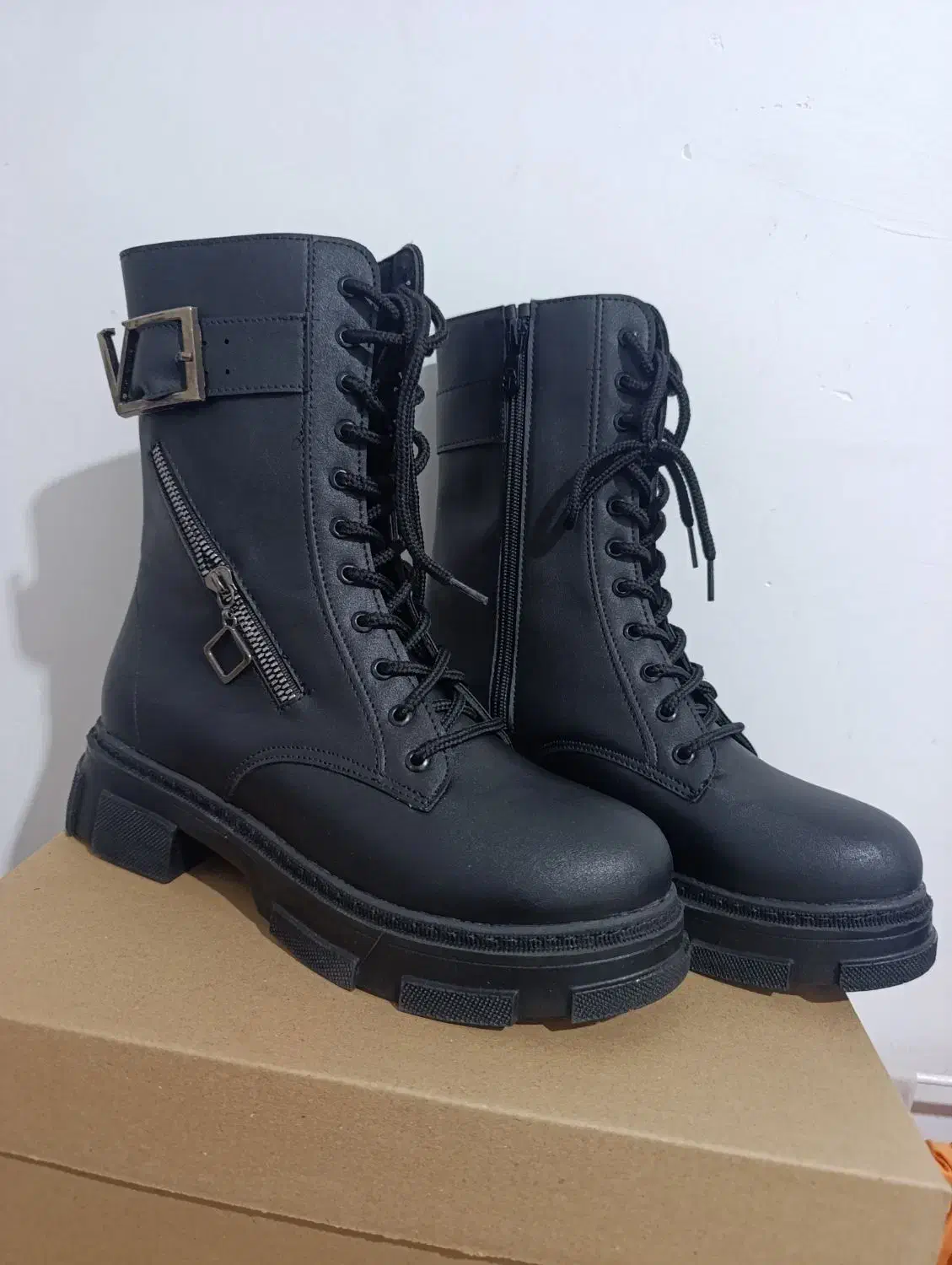 یک جفت بوت سایز 40|کیف، کفش، کمربند|چناران, |دیوار