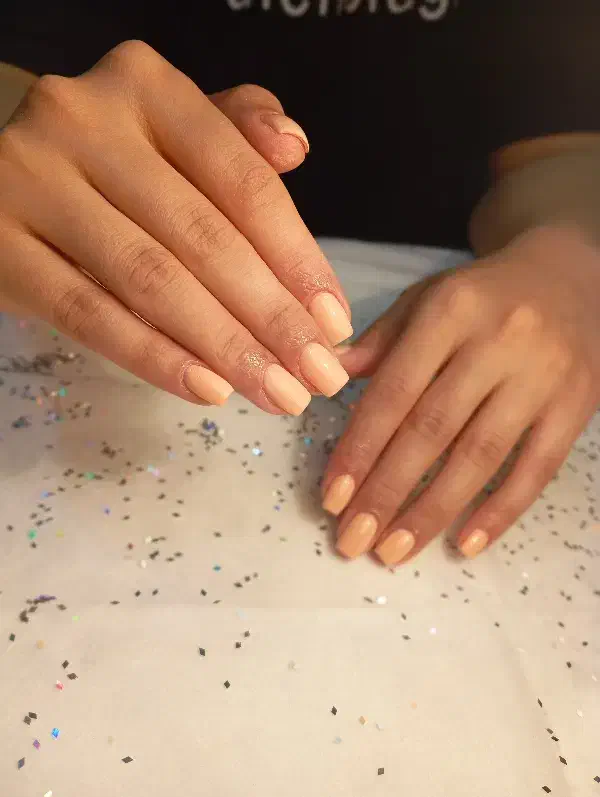 کاشت وترمیم ناخن رایگان|خدمات آرایشگری و زیبایی|تهران, افسریه شمالی|دیوار