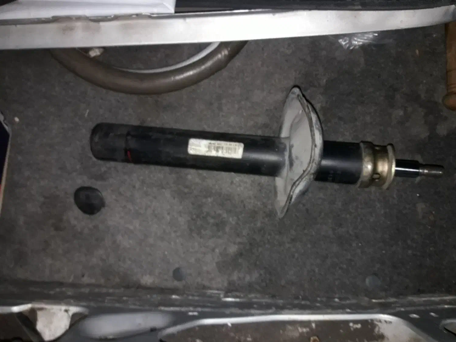 کمک فنر فابریکی پژو|سایر لوازم برقی|شیروان (لرستان), |دیوار