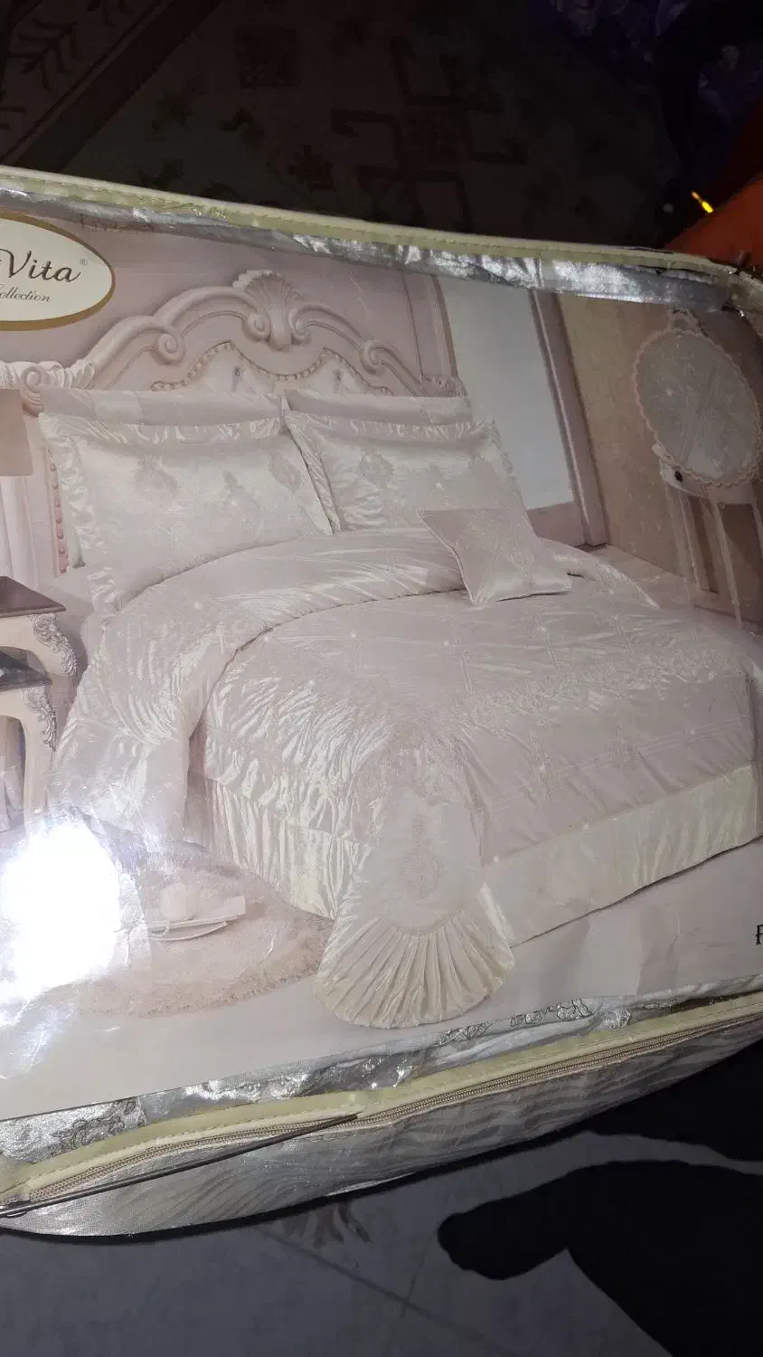 رو تختی اکبند مناسب هدیه|رختخواب، بالش، پتو|بندر انزلی, کوی آزادگان|دیوار