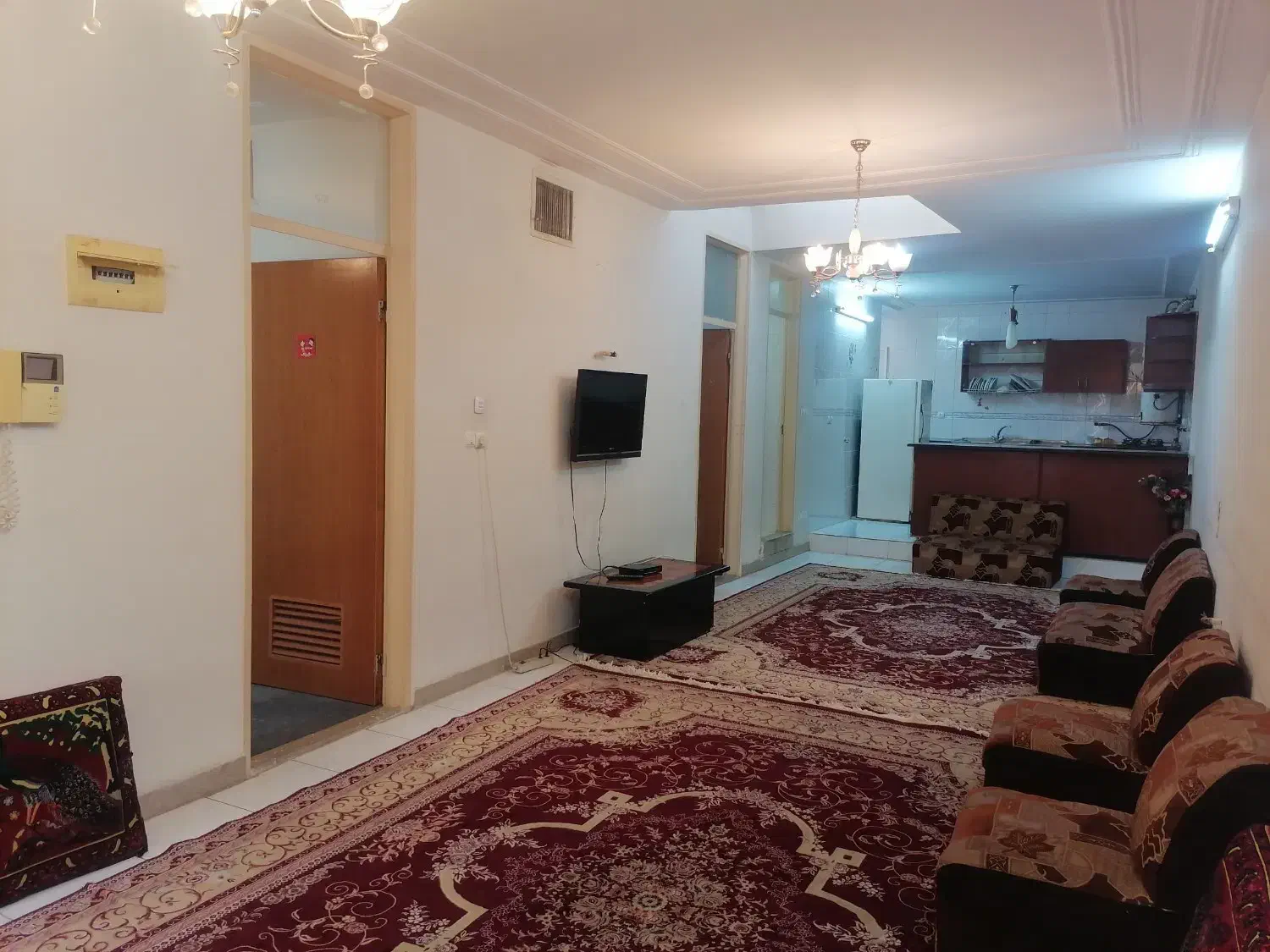اجاره واحد دوخوابه|اجارهٔ کوتاه‌مدت آپارتمان و سوئیت|شیراز, درکی|دیوار