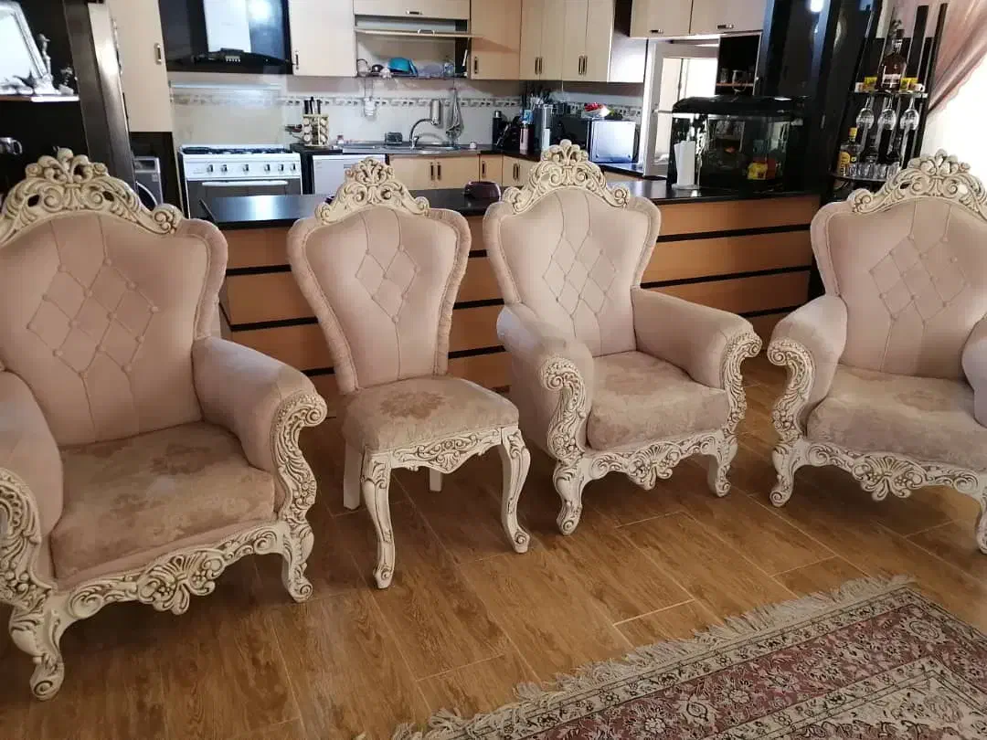 فروش یک دست مبلمان|مبلمان خانگی و میز عسلی|صدرا-فارس, فاز ۱|دیوار