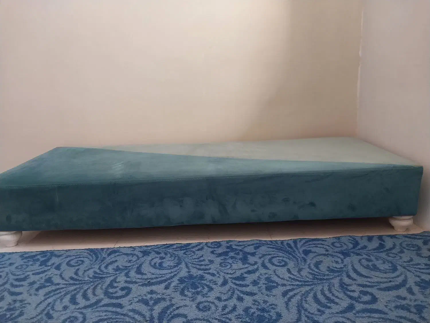 میزعسلی، تخت|مبلمان خانگی و میز عسلی|بهارستان, |دیوار